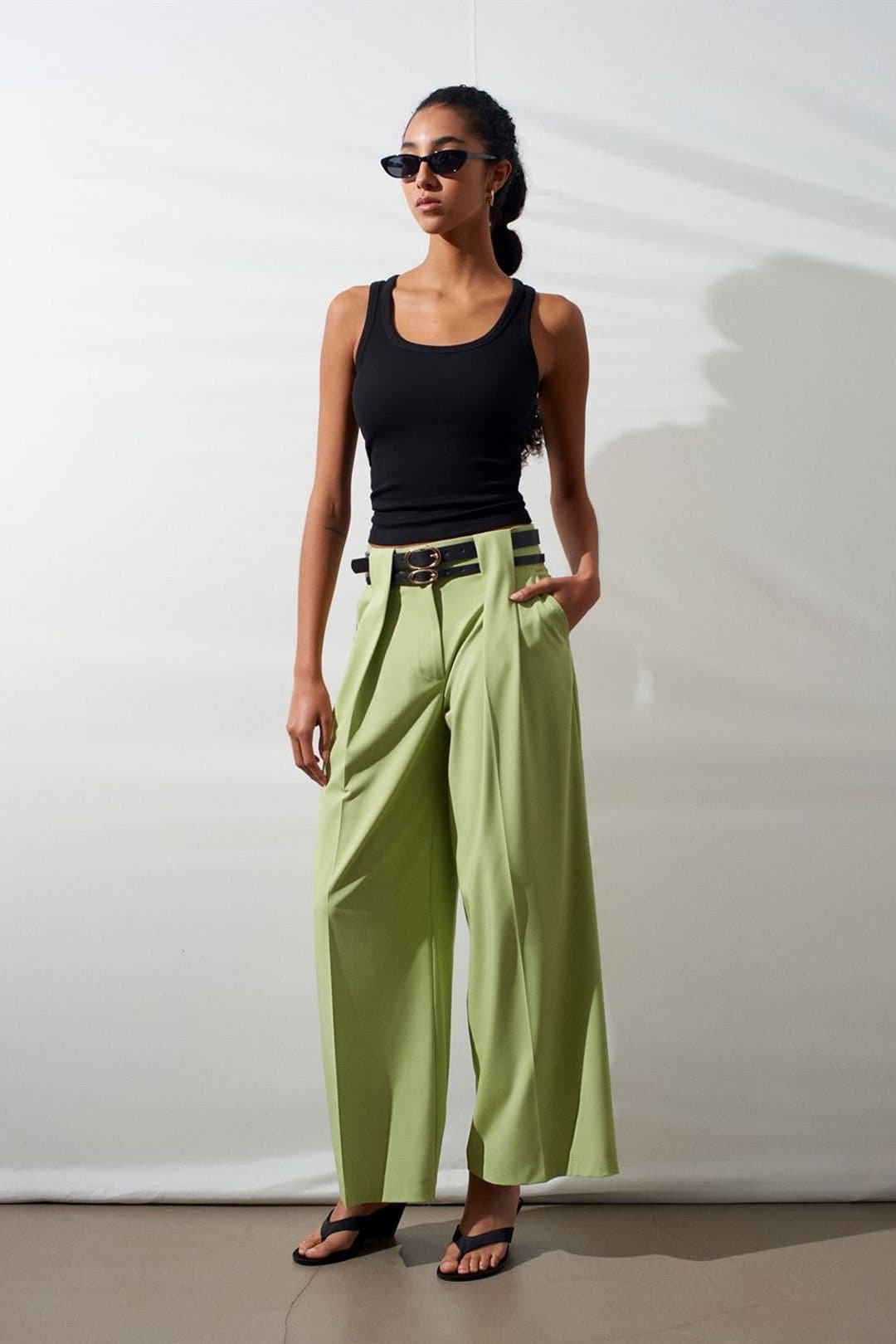 Dilvin Dilvin Women's High-Waist Wide-Leg Pleated Trousers in Mint