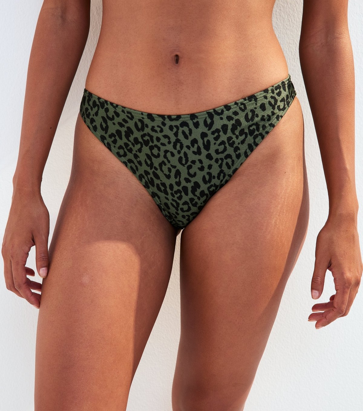 New Look Women's Green Animal Print High Cut Hipster Bikini Briefs New Look - 3