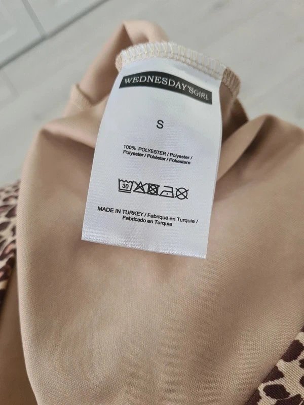 Wednesday‘s Girl Leopard print dress - 1