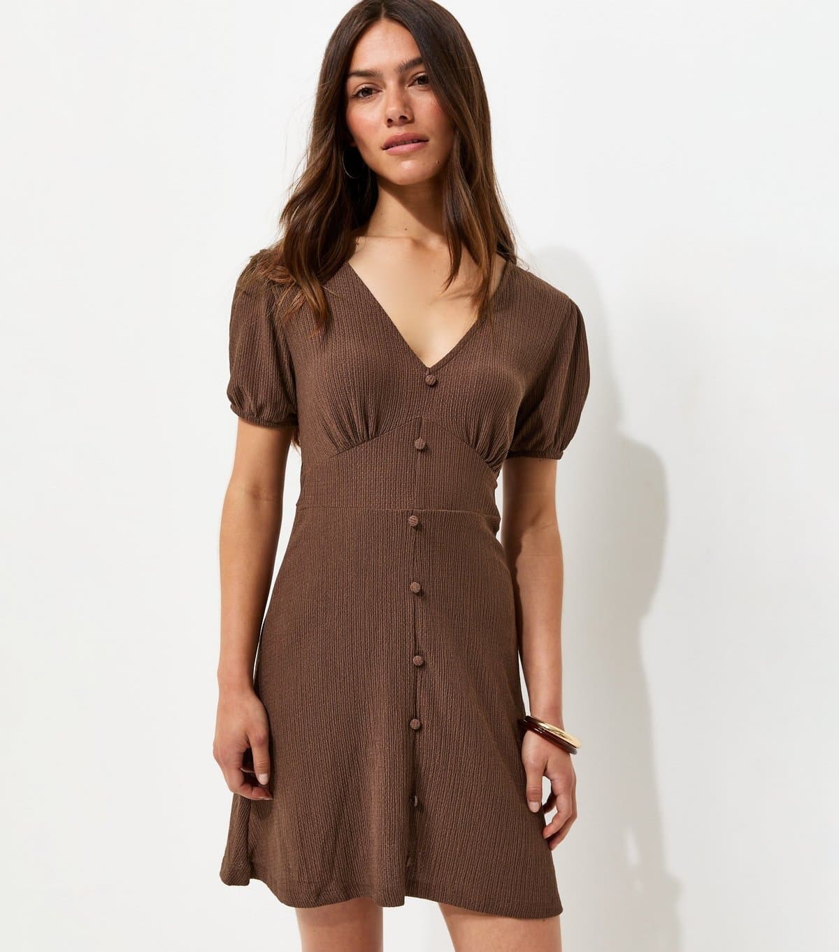 New Look Women's Petite Brown V Neck Crinkle Jersey Short Sleeve Mini Dress New Look