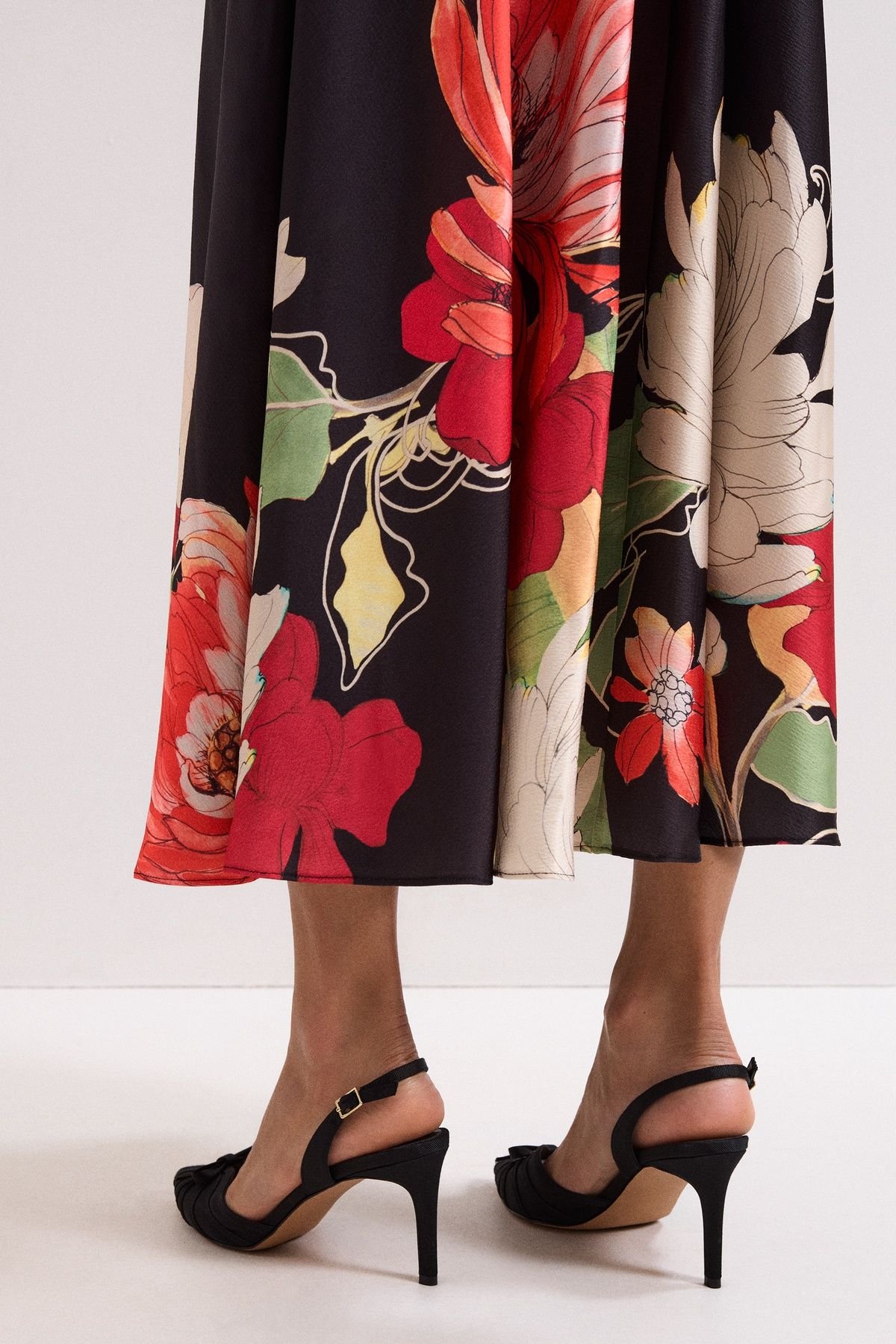 Phase Eight Phase Eight Women's Grosgrain Slingback in Black - 3