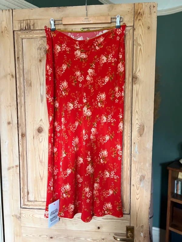 Never Fully Dressed Never Fully Dressed NWT red floral Dorris skirt 14