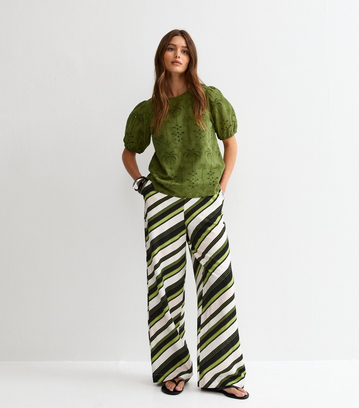 New Look Women's Green Diagonal Stripe Wide Leg Trousers New Look - 3