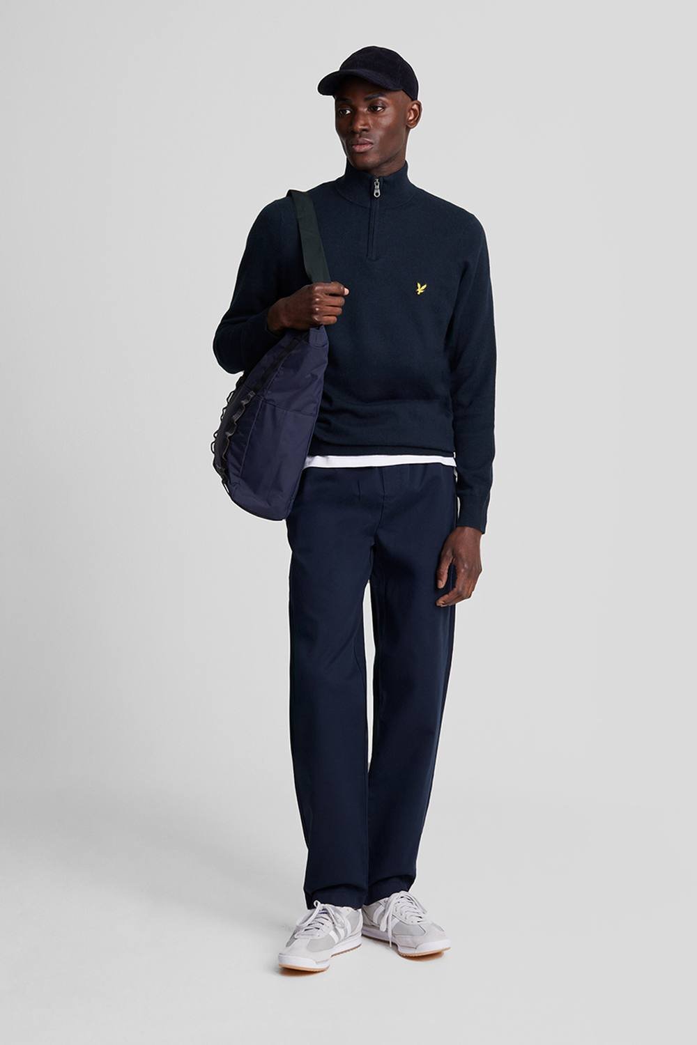 Lyle & Scott Lyle & Scott Men's Cotton Merino Quarter Zip Jumper Dark Navy - 2