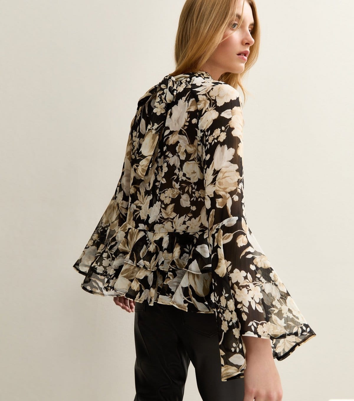 New Look Women's Black Floral Print Chiffon High Neck Blouse New Look - 4