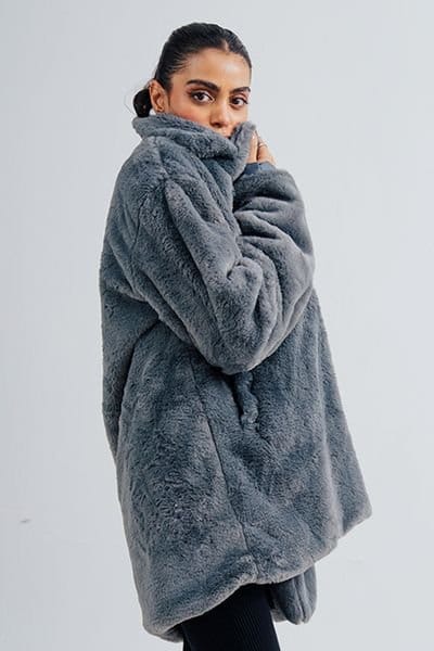 Zafosh Zafosh Women's Faux Fur Relaxed Fit Over coat - Luxurious & Cozy Winter Outerwear in Grey - 2