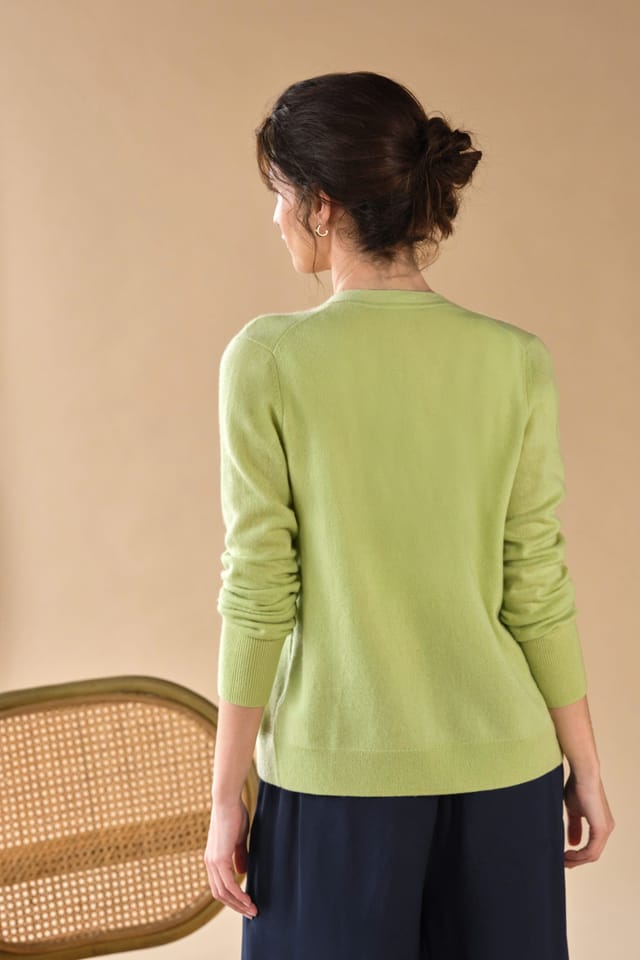 Pure Collection Pure Collection Women's Cashmere V Neck Cardigan in Light Green - 2