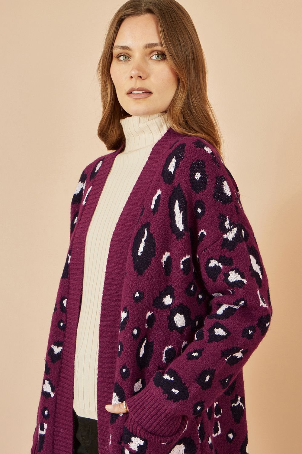 Yumi Yumi Women's Burgundy Animal Intarsia Long Cardigan - 4