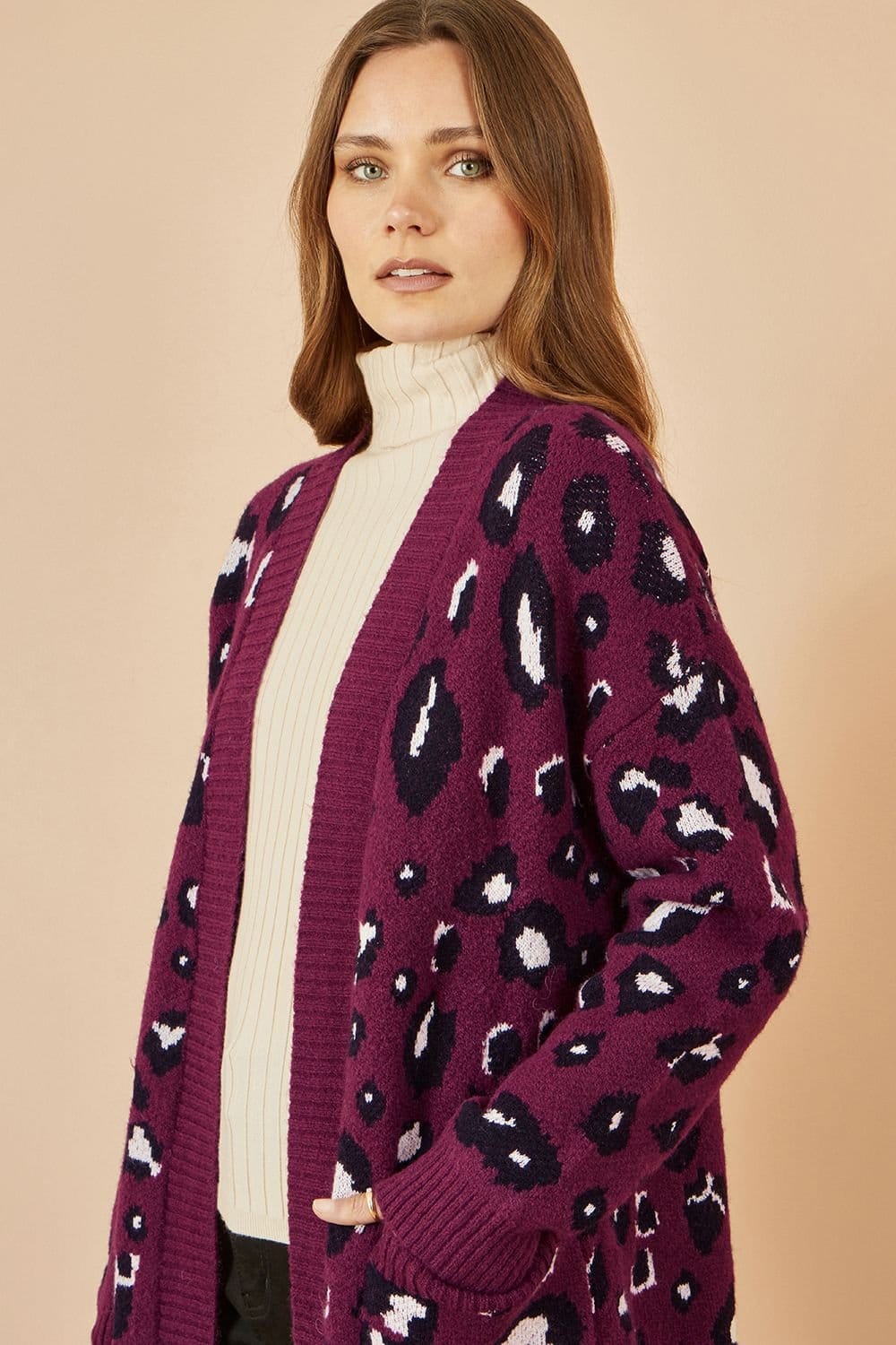 Yumi Yumi Women's Burgundy Animal Intarsia Long Cardigan - 4