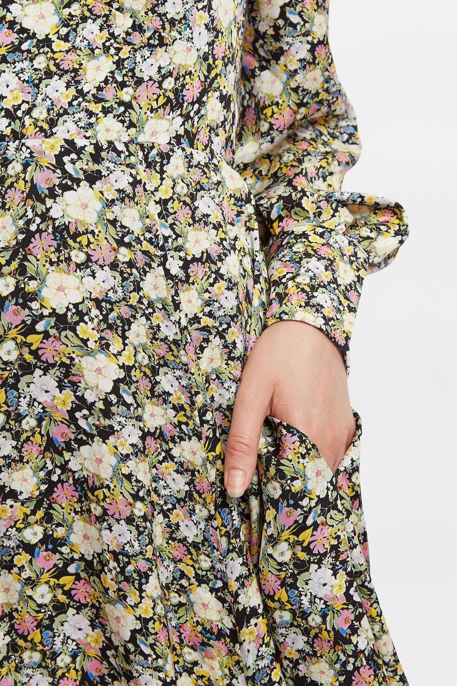 Louche Louche Women's Arwen Petal Parade Print V Back Midi Dress - 4