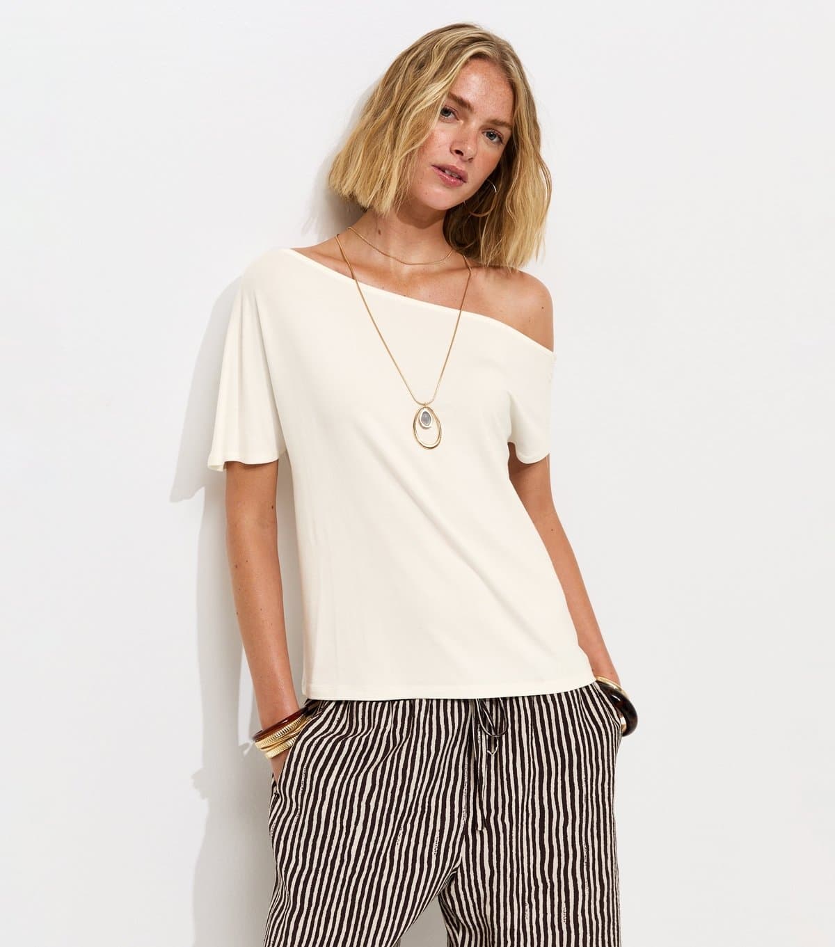 New Look Women's Cream Jersey Off The Shoulder Top New Look