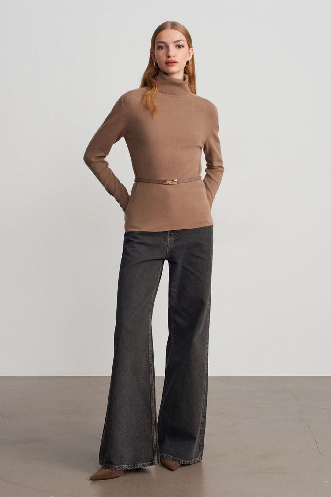 Dilvin Dilvin Women's Belted Turtleneck Knit Sweater in Camel - 4