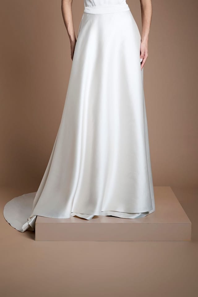 Coast Coast Women's Structured Wrap Bridal Overskirt with Full Train in Ecru - 2