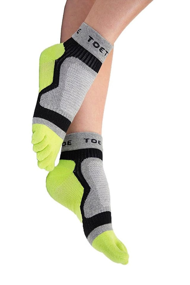 TOETOE TOETOE Men's 1 Pack Sports Light Runner Toe Socks in Green - 2