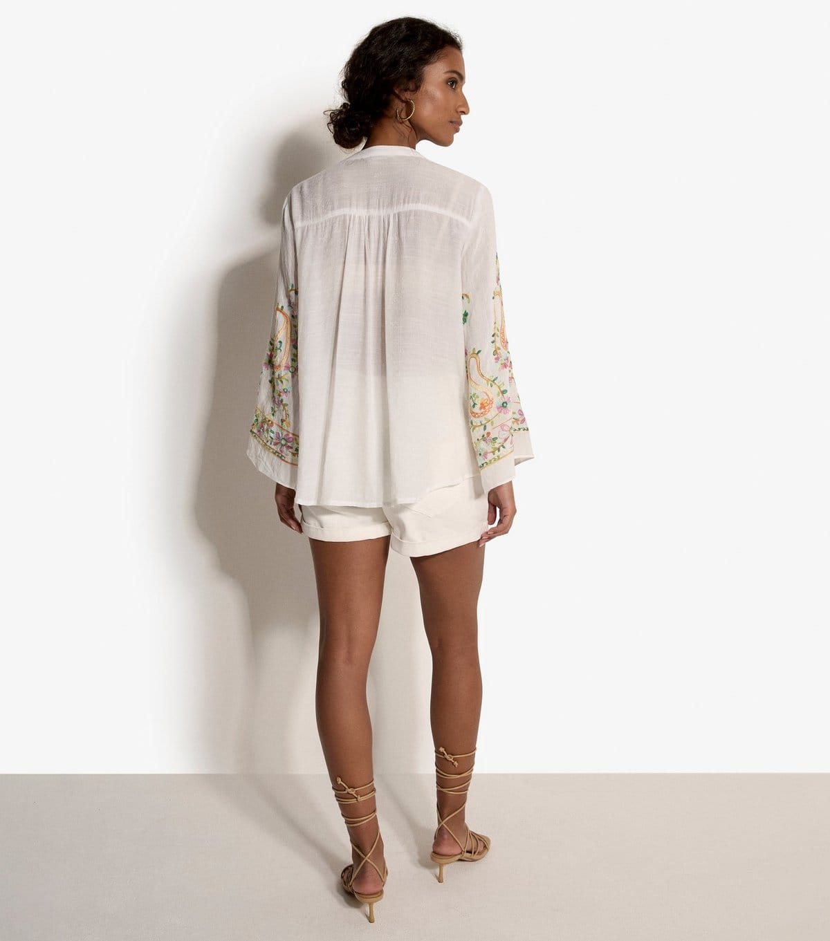 Apricot Women's White Paisley Bell Sleeve Blouse Apricot New Look - 4