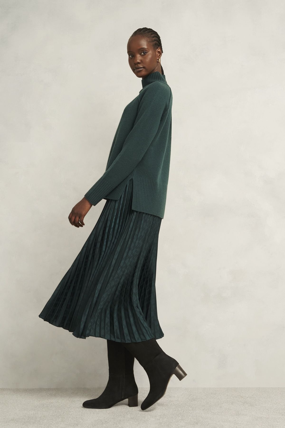 Hobbs London Hobbs London Women's Luana Pleated Skirt in Bottle Green - 3