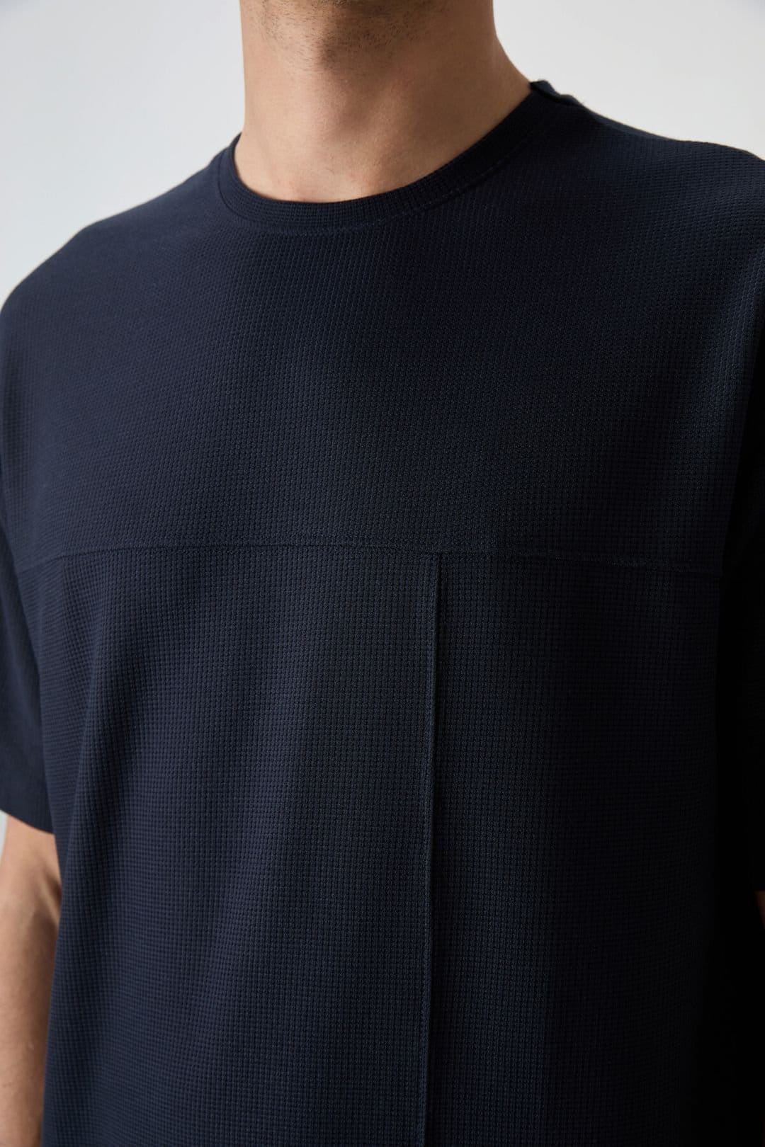Tommy Life Tommy Life Men's Oversized Jersey T-Shirt With Pocket in Navy - 4