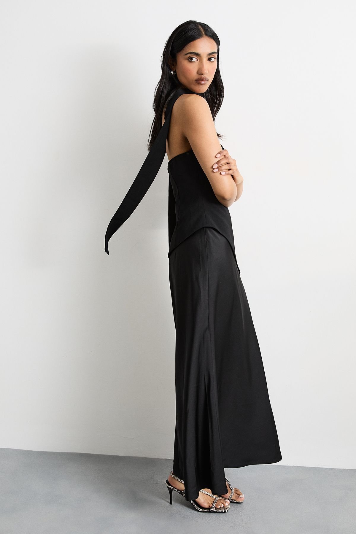 Warehouse Warehouse Women's Strapless Structured Bodice Satin Midi Dress in Black - 4