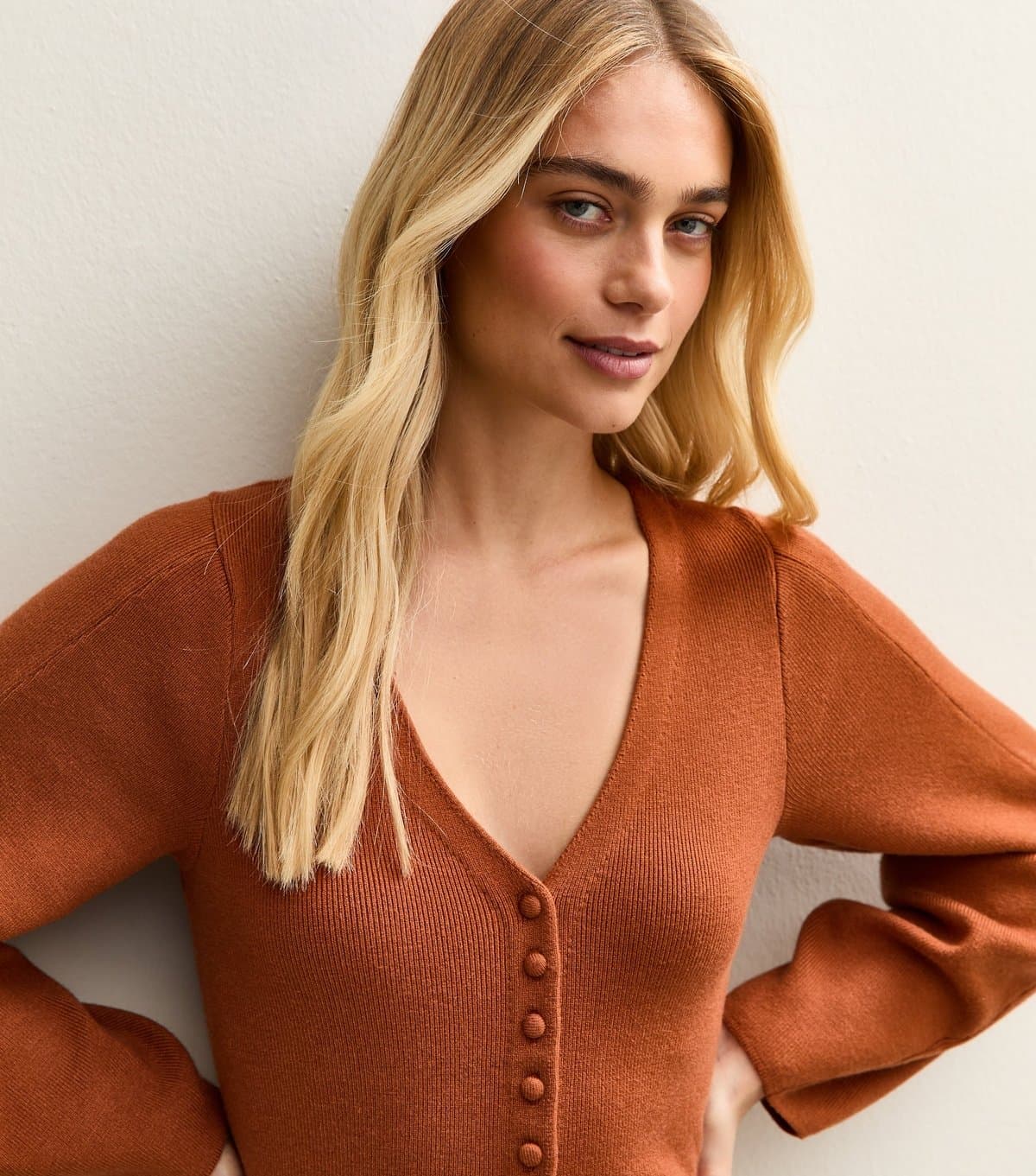 New Look Women's Tan Compact Knit V-Neck Cardigan New Look