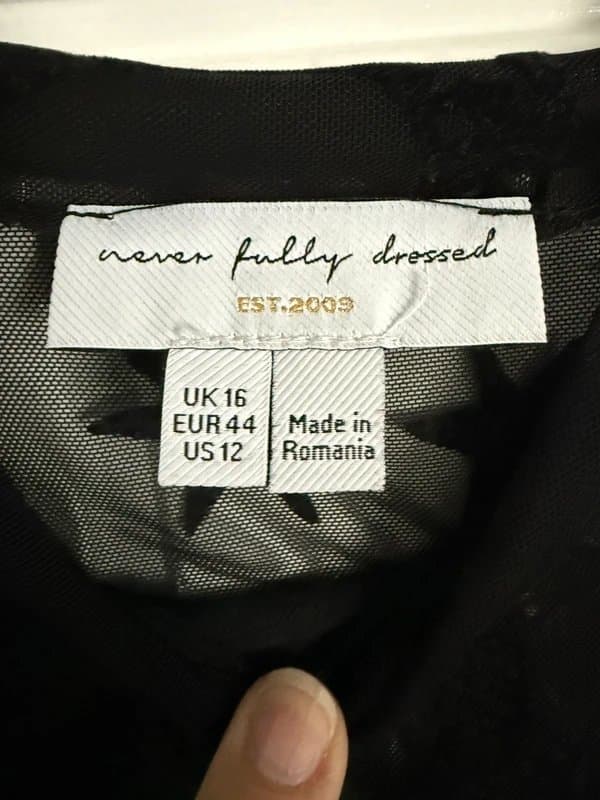 Never Fully Dressed Never fully dressed bodysuit - Size 16