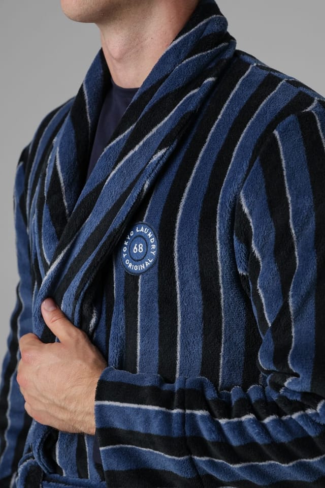Tokyo Laundry Tokyo Laundry Men's Plush Dressing Gown in Navy - 3