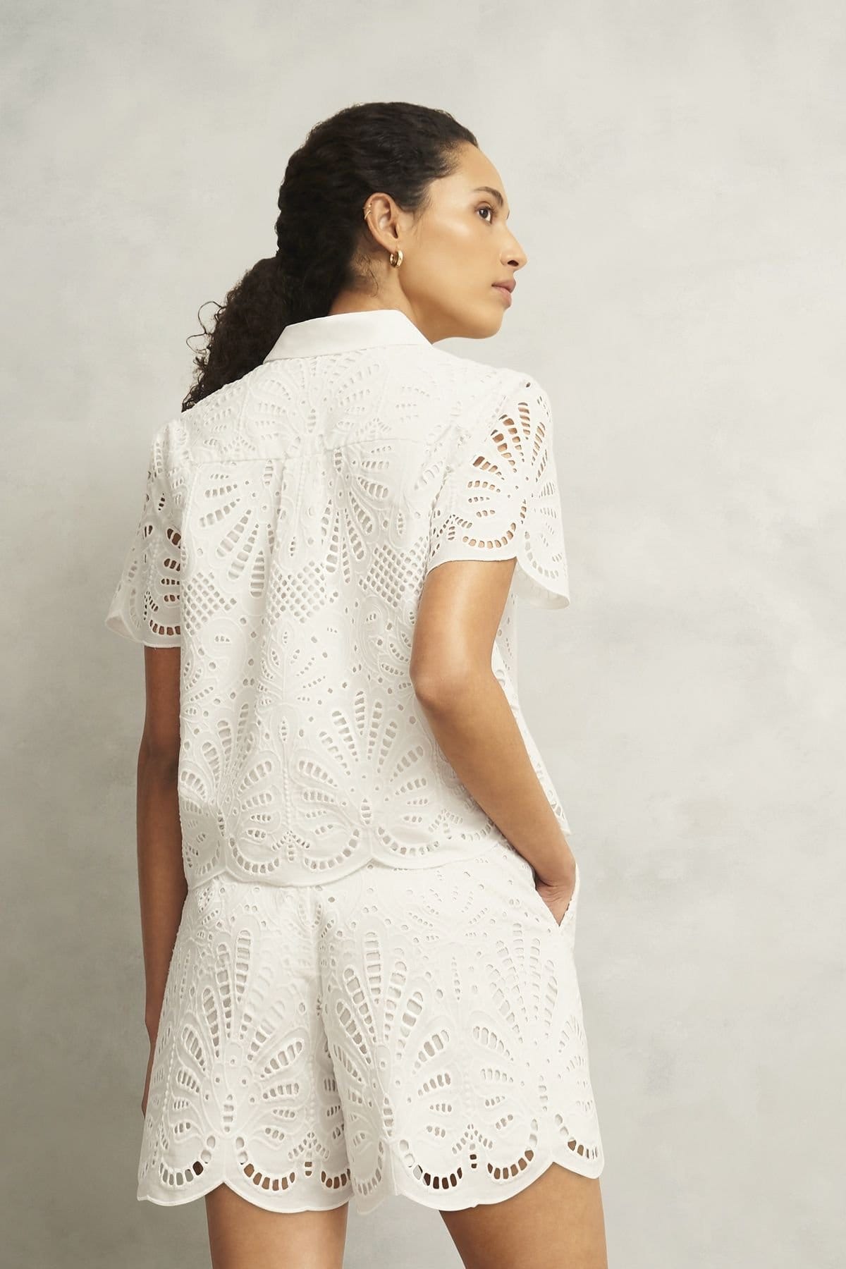 Hobbs London Hobbs London Women's Buscot Cutwork Embroidery Shorts in White - 4