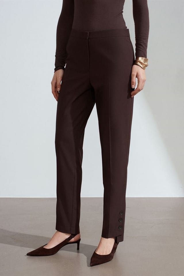Dilvin Dilvin Women's Mid-Waist Straight Crepe Trousers in Dark Brown - 3