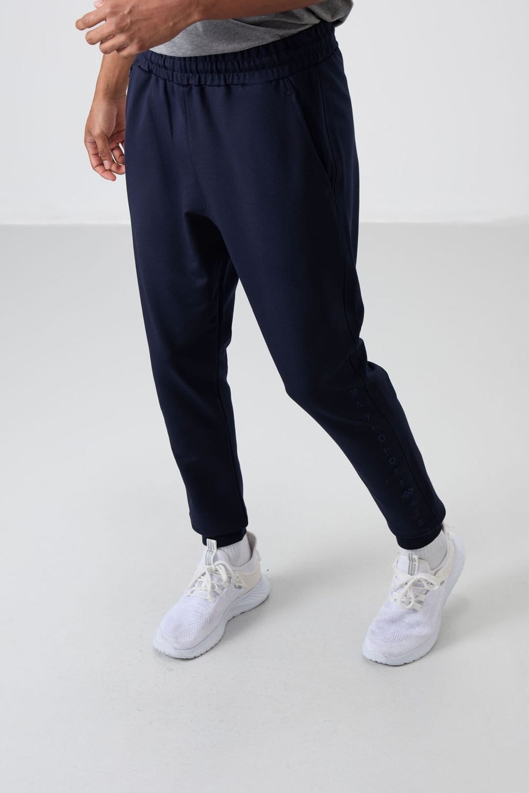 Tommy Life Tommy Life Men's Regular Fit Cotton Blend Sweatpants in Navy - 4
