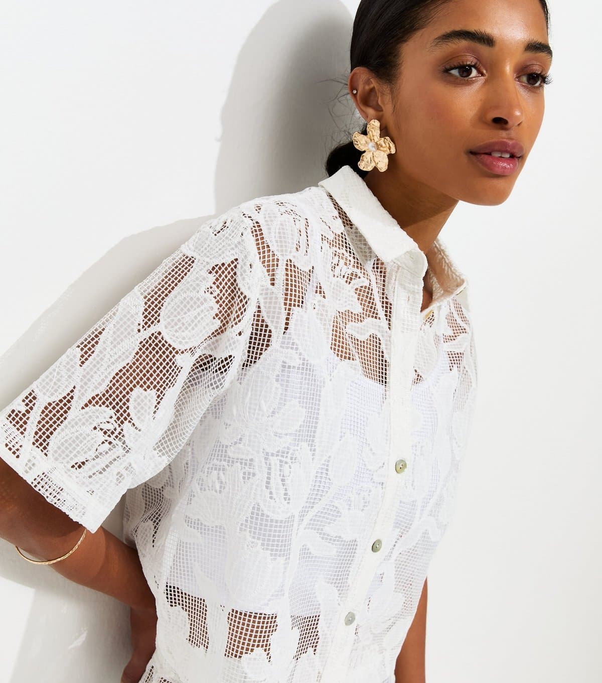 New Look Women's Premium White Embroidered Netted Floral Lace Beach Shirt New Look