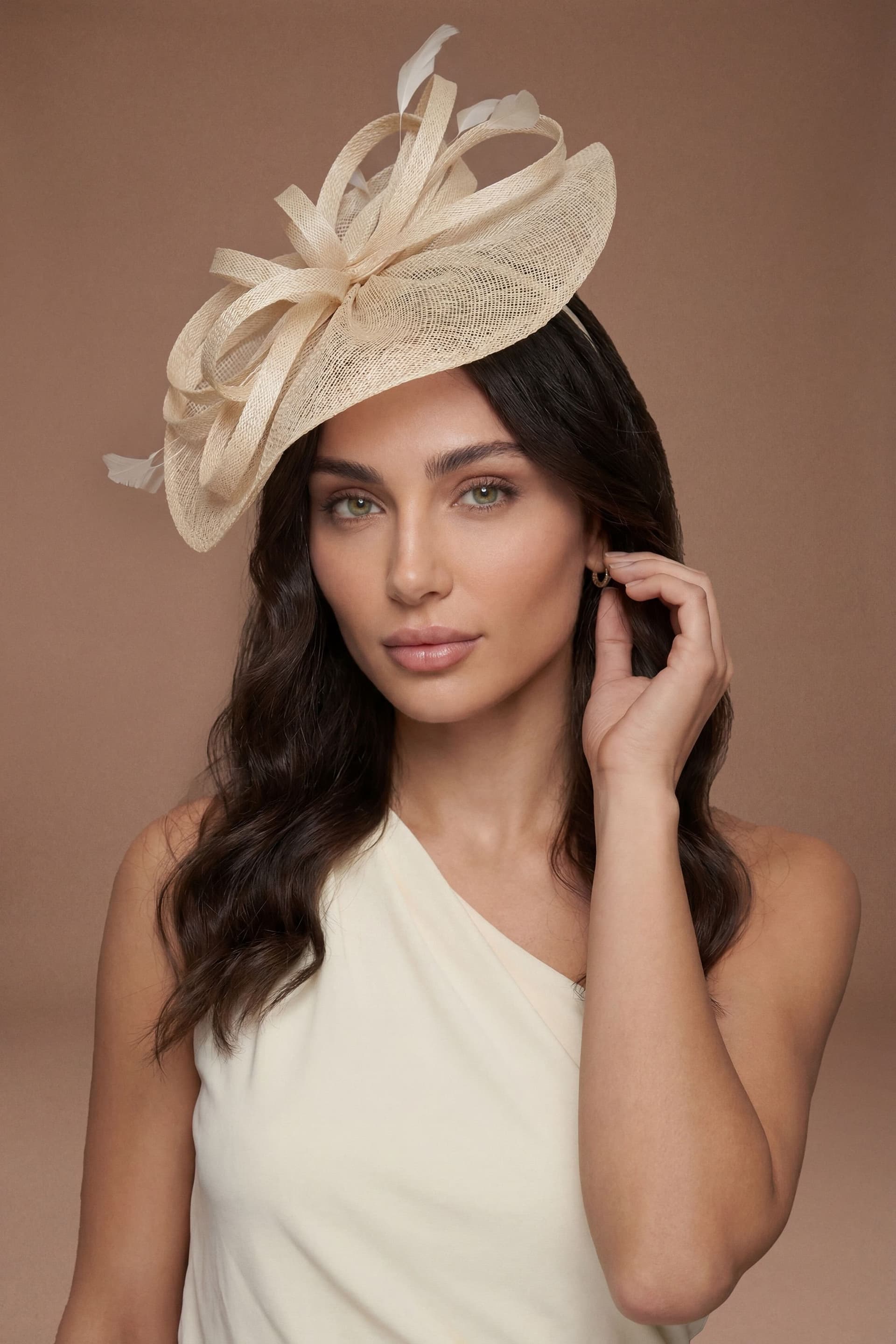 Coast Coast Women's Loop & Feather Upturn Disc Fascinator in Ivory