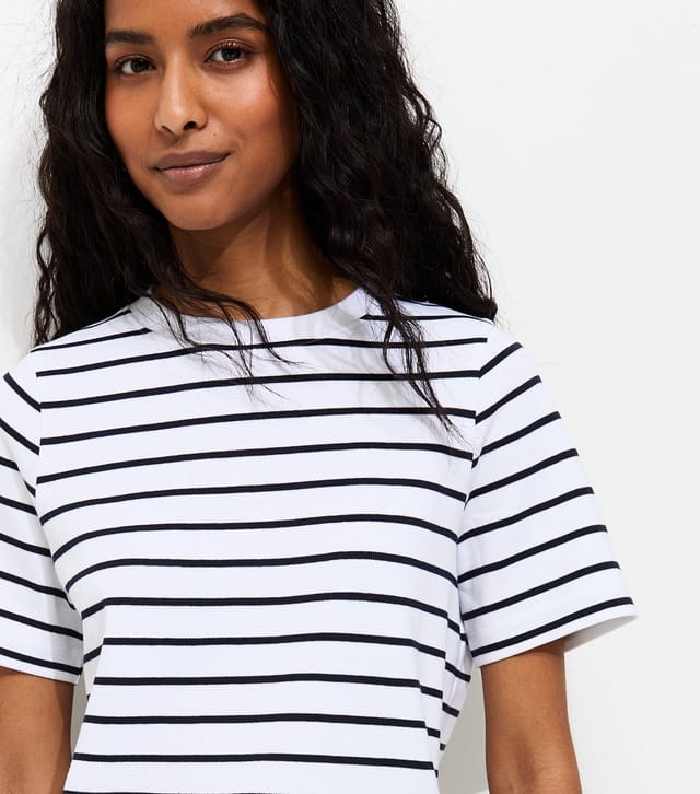 New Look Women's Premium White and Black Heavyweight Cotton Striped T-Shirt New Look - 2