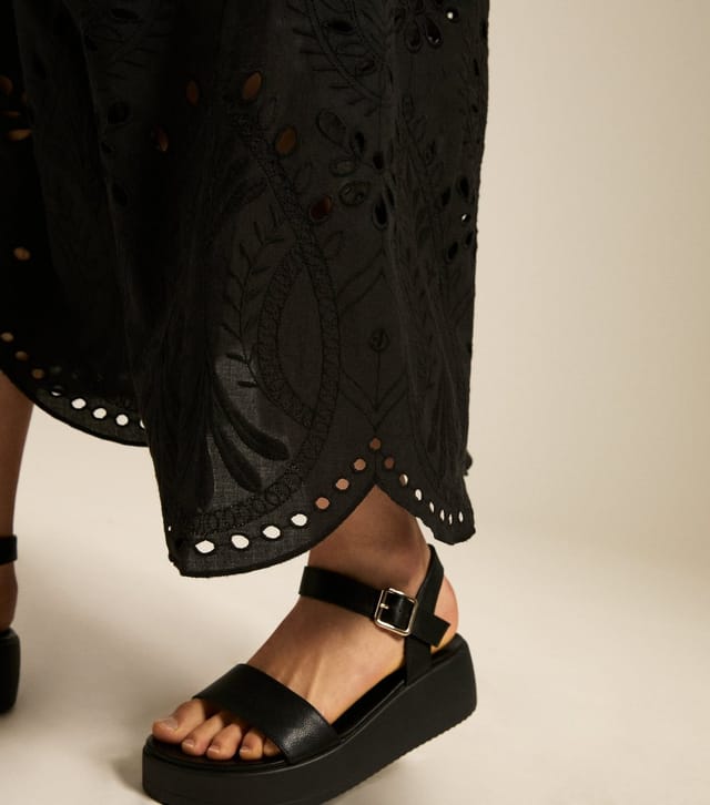 New Look Women's Black Embroidered Scalloped Hem Midi Skirt New Look - 3