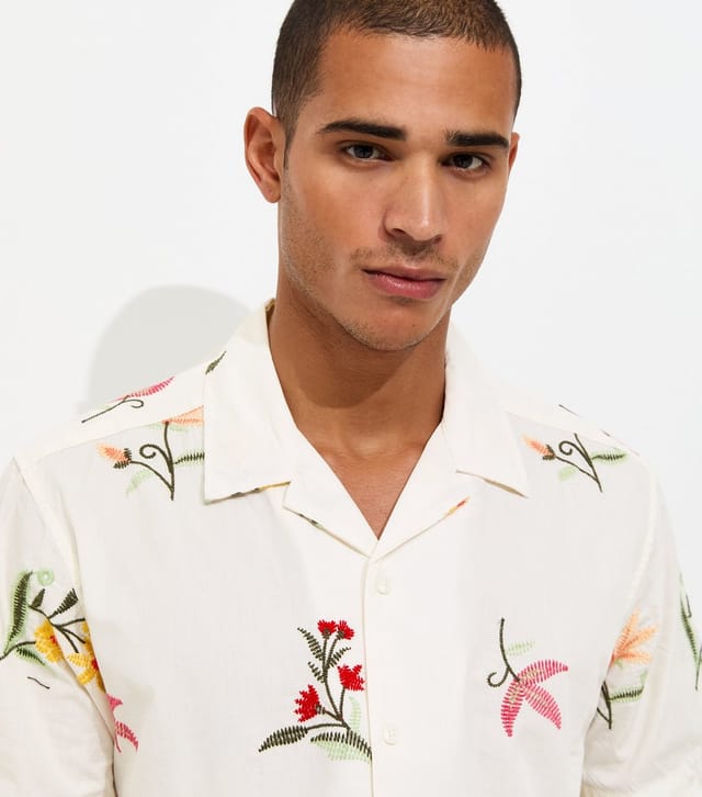 Only and Sons Men's White Floral Embroidered Short Sleeve Shirt Only and Sons New Look - 2
