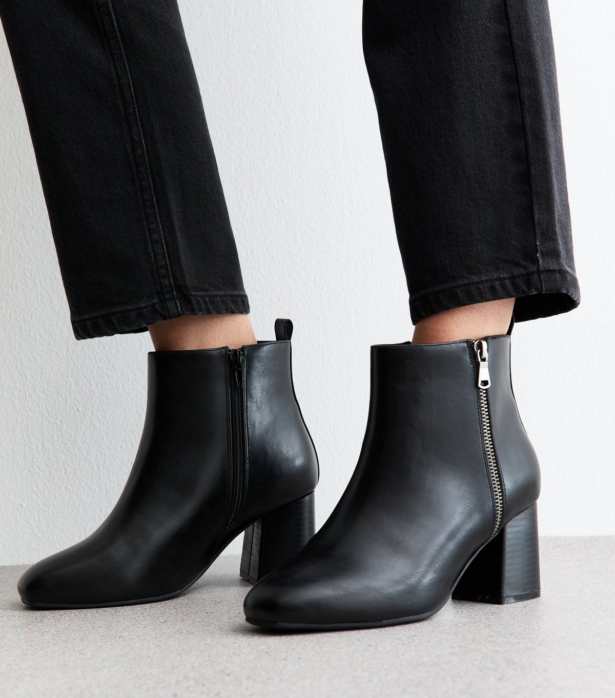 New Look Women's Extra Wide Fit Black Faux Leather Double Zip Heeled Ankle Boots Vegan New Look - 2