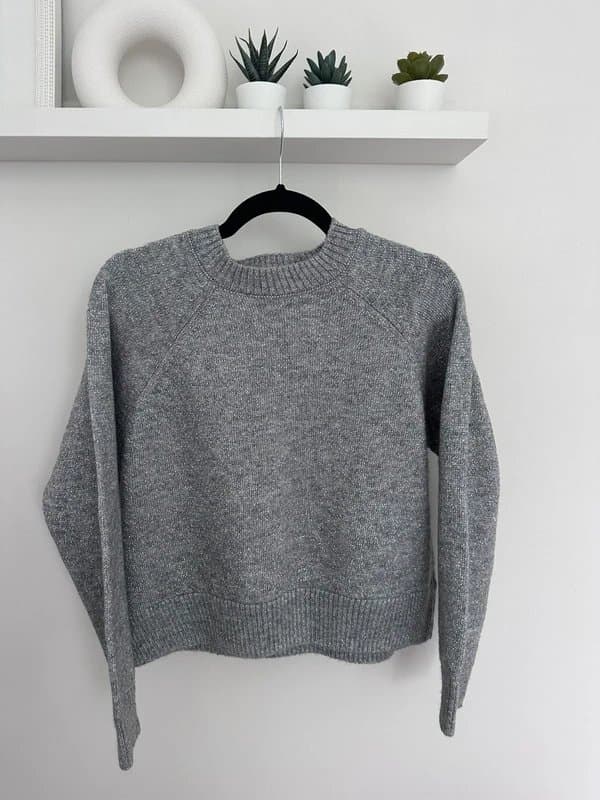 New Look New look grey with silver thread running through it