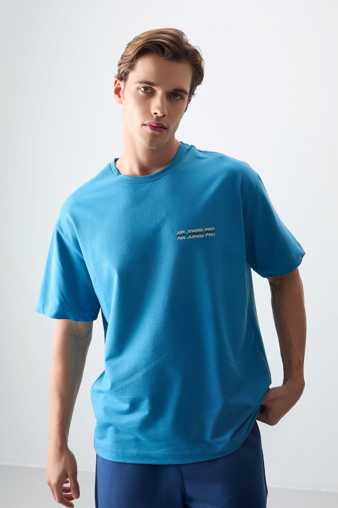 Tommy Life Tommy Life Men's Oversized Printed Cotton Jersey T-Shirt in Blue - 4