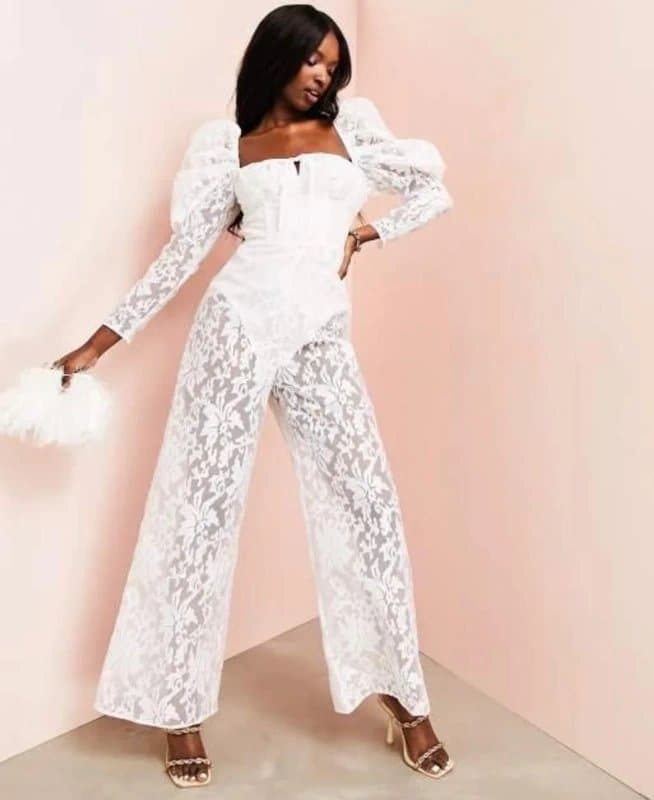 ASOS Título: ASOS Luxe White Lace Jumpsuit with Statement Puff Sleeves – Size 8
