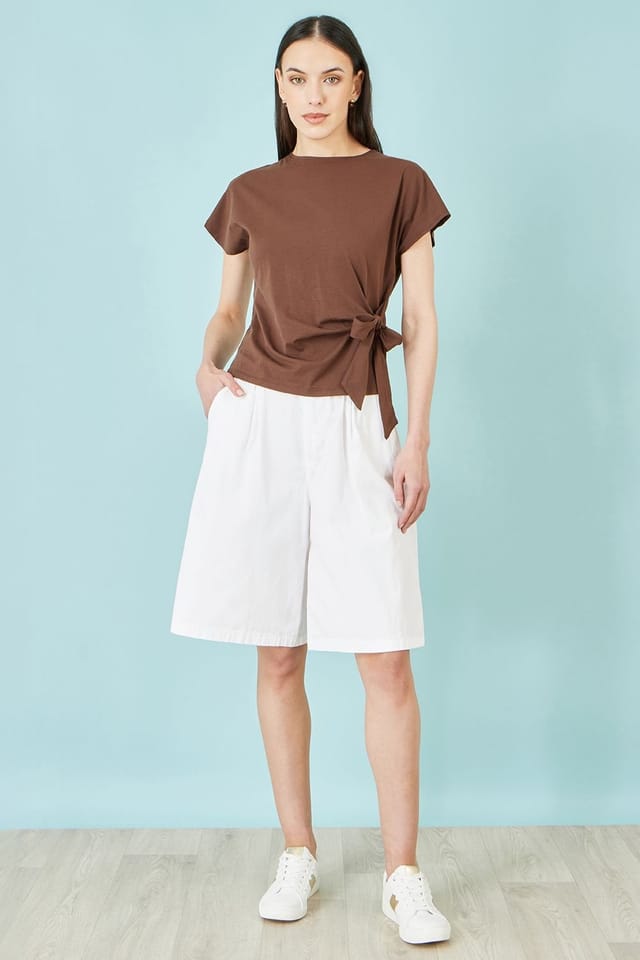 Yumi Yumi Women's Cotton Bermuda Shorts in White - 2