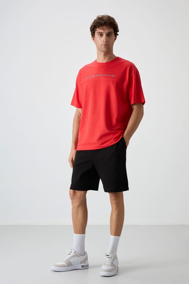 Tommy Life Tommy Life Men's Oversized Crew Neck Printed T-Shirt in Red - 3