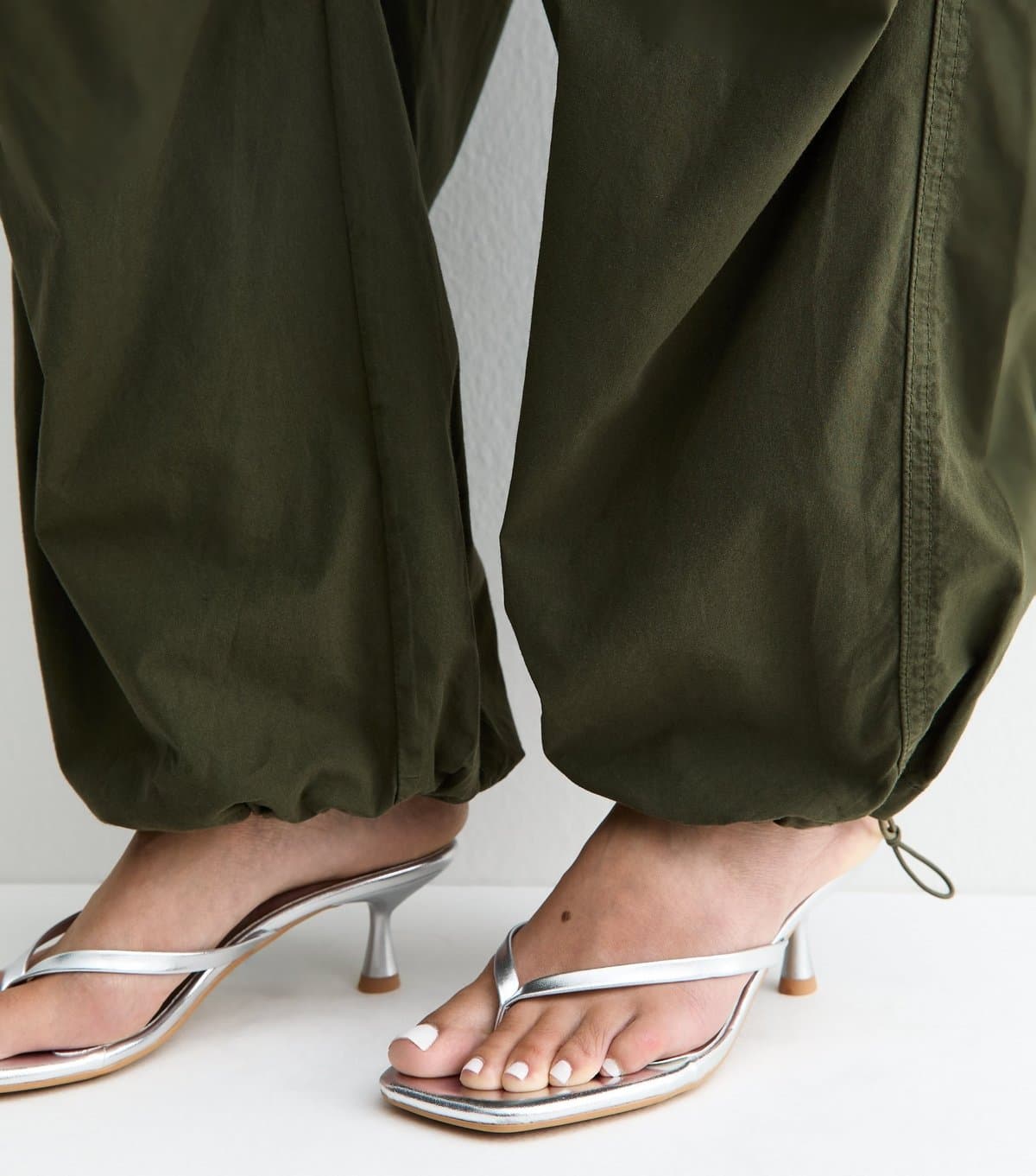 New Look Women's Silver Faux Leather Toe Post Mule Sandals Vegan New Look