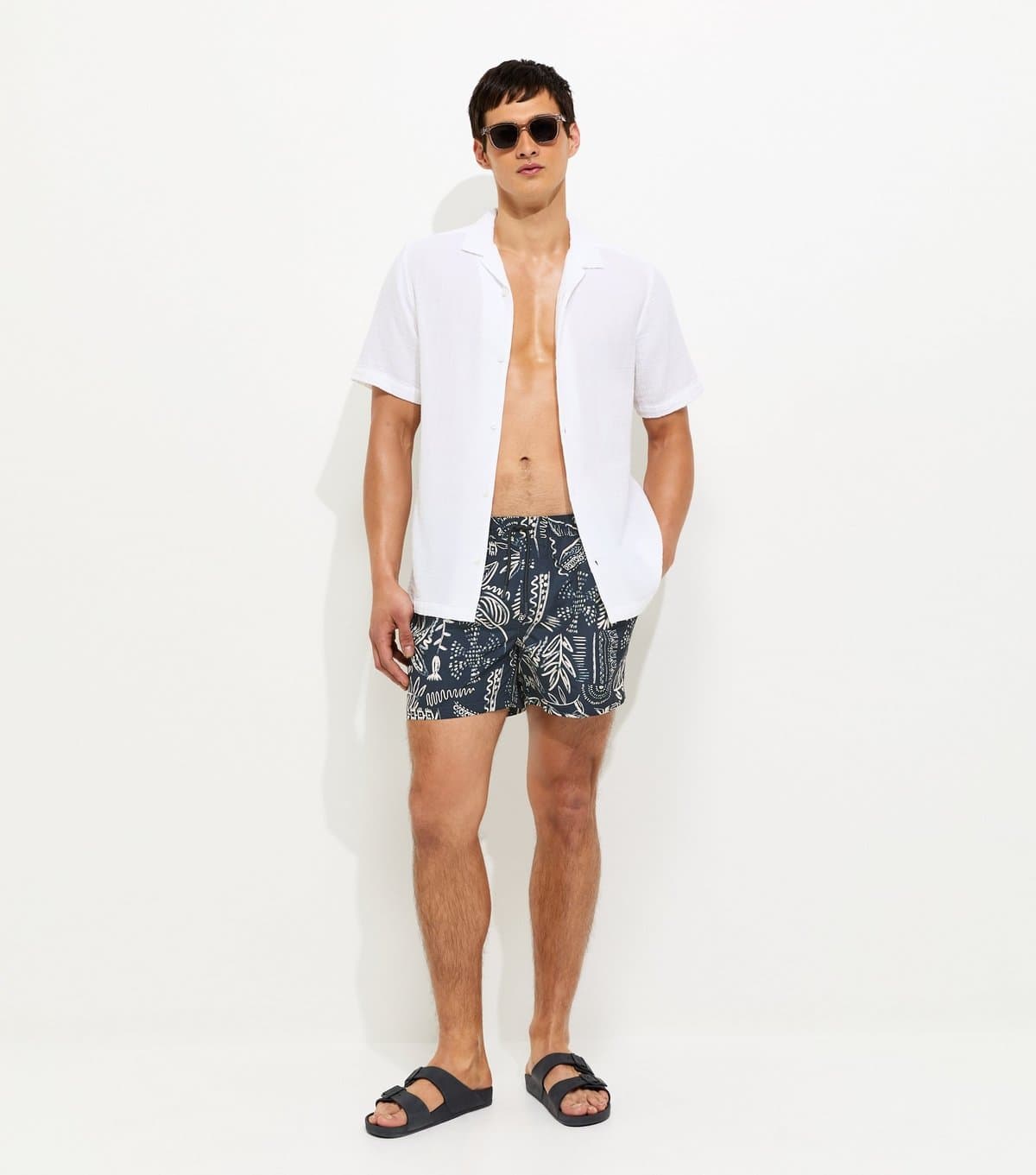 New Look Men's Navy Sketch Palm Swim Shorts New Look