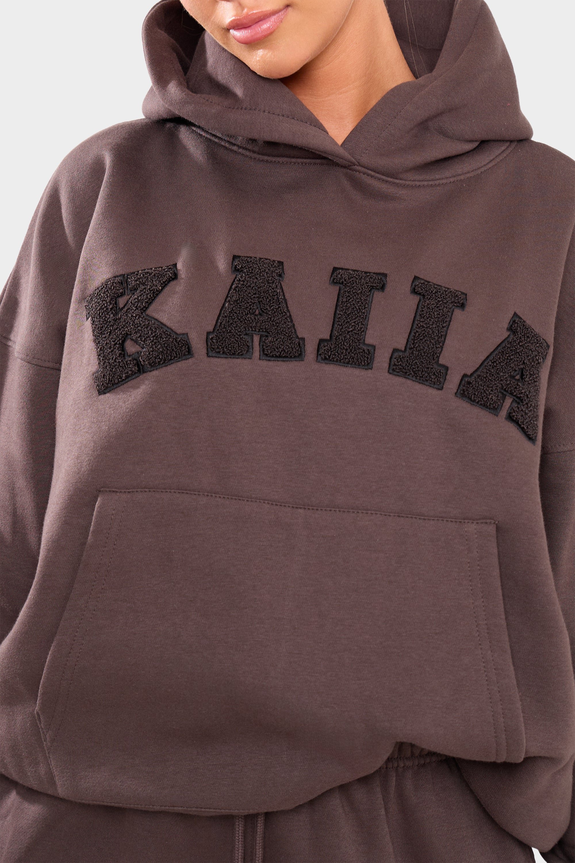 Kaiia Kaiia Borg Slogan Oversized Hoodie Chocolate - 2