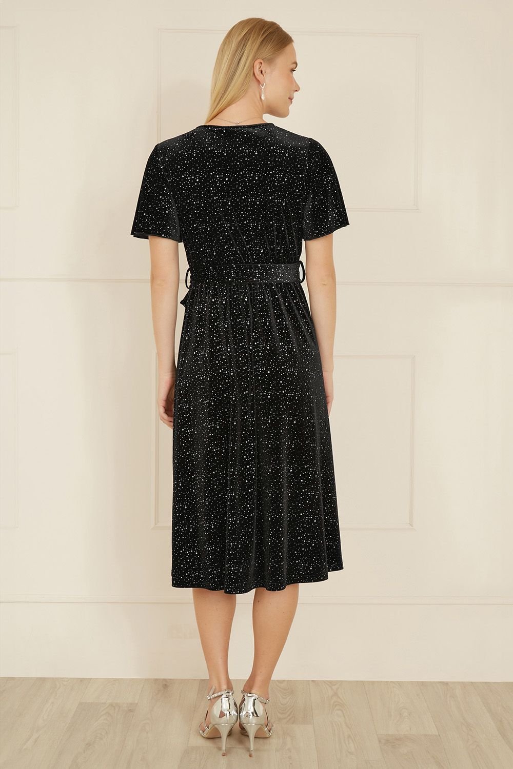 Yumi Yumi Women's Black Velvet Sparkle Wrap Midi Dress - 4