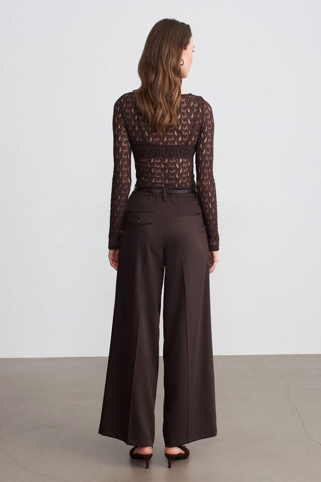 Dilvin Dilvin Women's High-waist Wide-leg Crepe Trousers in Chocolate - 2