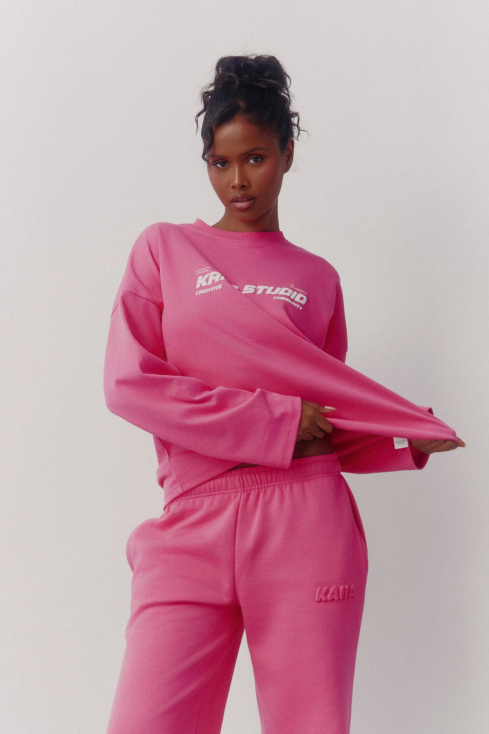 Kaiia Kaiia Studio Graphic Long Sleeve Oversized T-shirt Fuchsia Pink