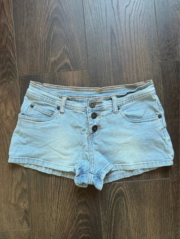 Miss Selfridge Vintage Y2K Miss Selfridge light wash low rise button detail denim hot pants micro shorts - UK 4
