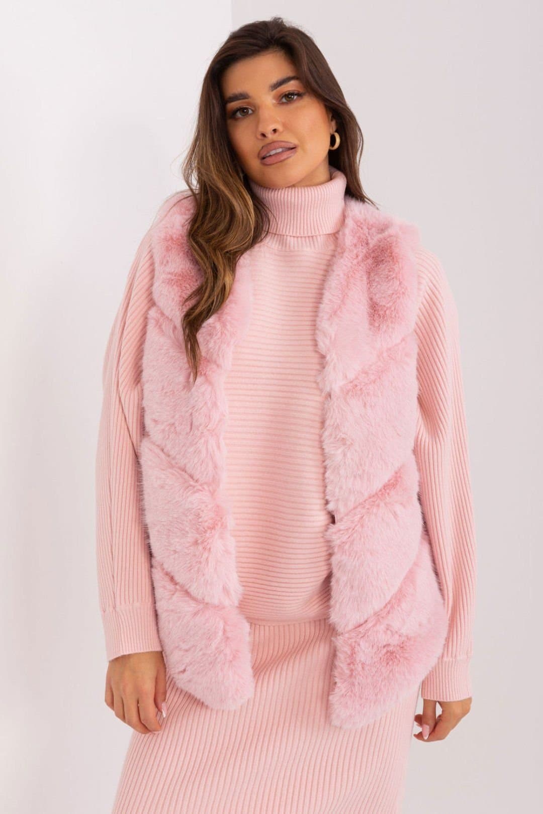 Love Lace Love Lace Women's Faux Fur Sleeveless Vest with Pockets in Pink