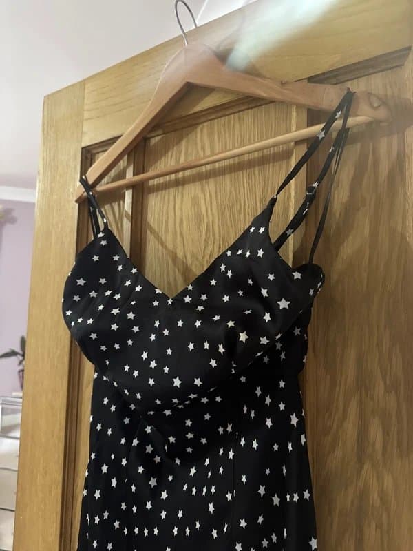 Never Fully Dressed Never Fully Dressed Size Medium stunning dress