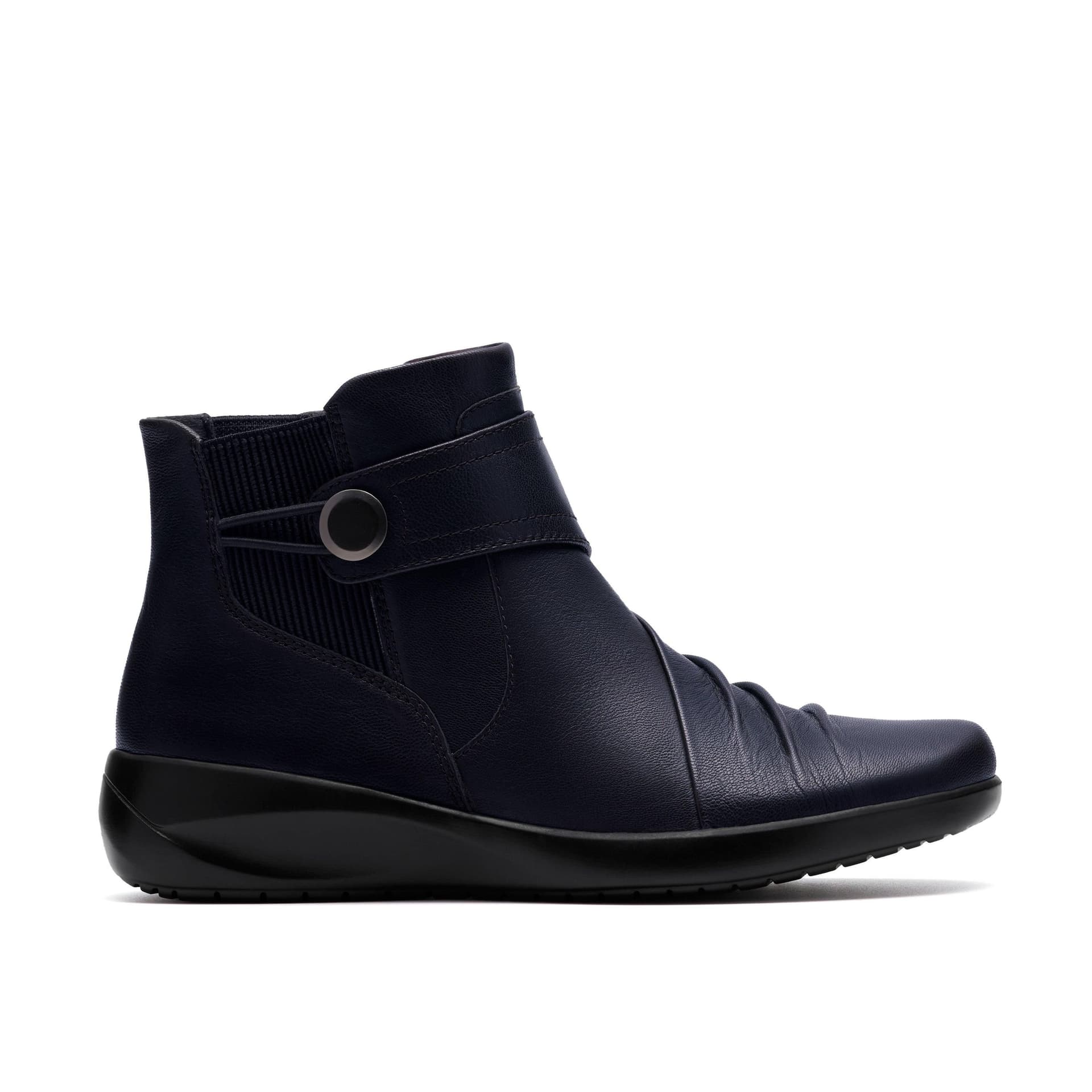 Clarks Clarks Women's Kaetlyn Sara Navy Leather Ankle Boots in Blue