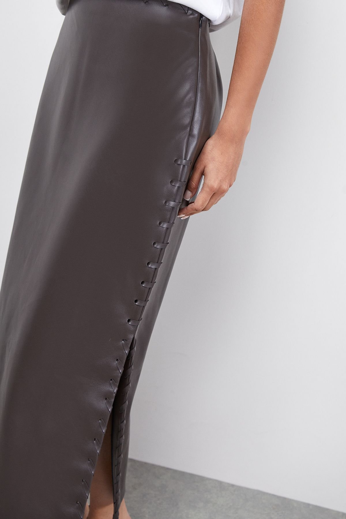 Warehouse Warehouse Women's Faux Leather Whipstitch Detail Midi Skirt in Chocolate - 4